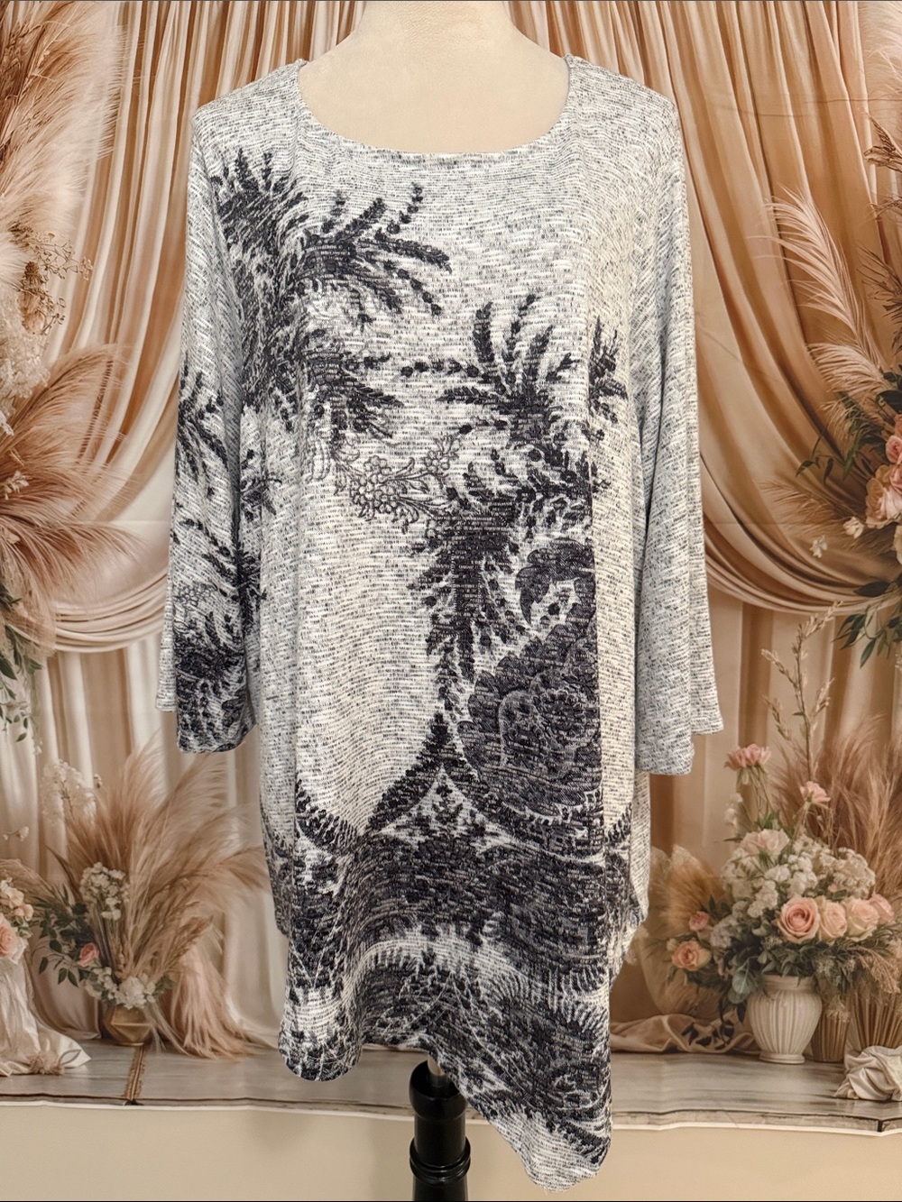 CJ Banks Gray and Black Printed Knit Tunic NWOT